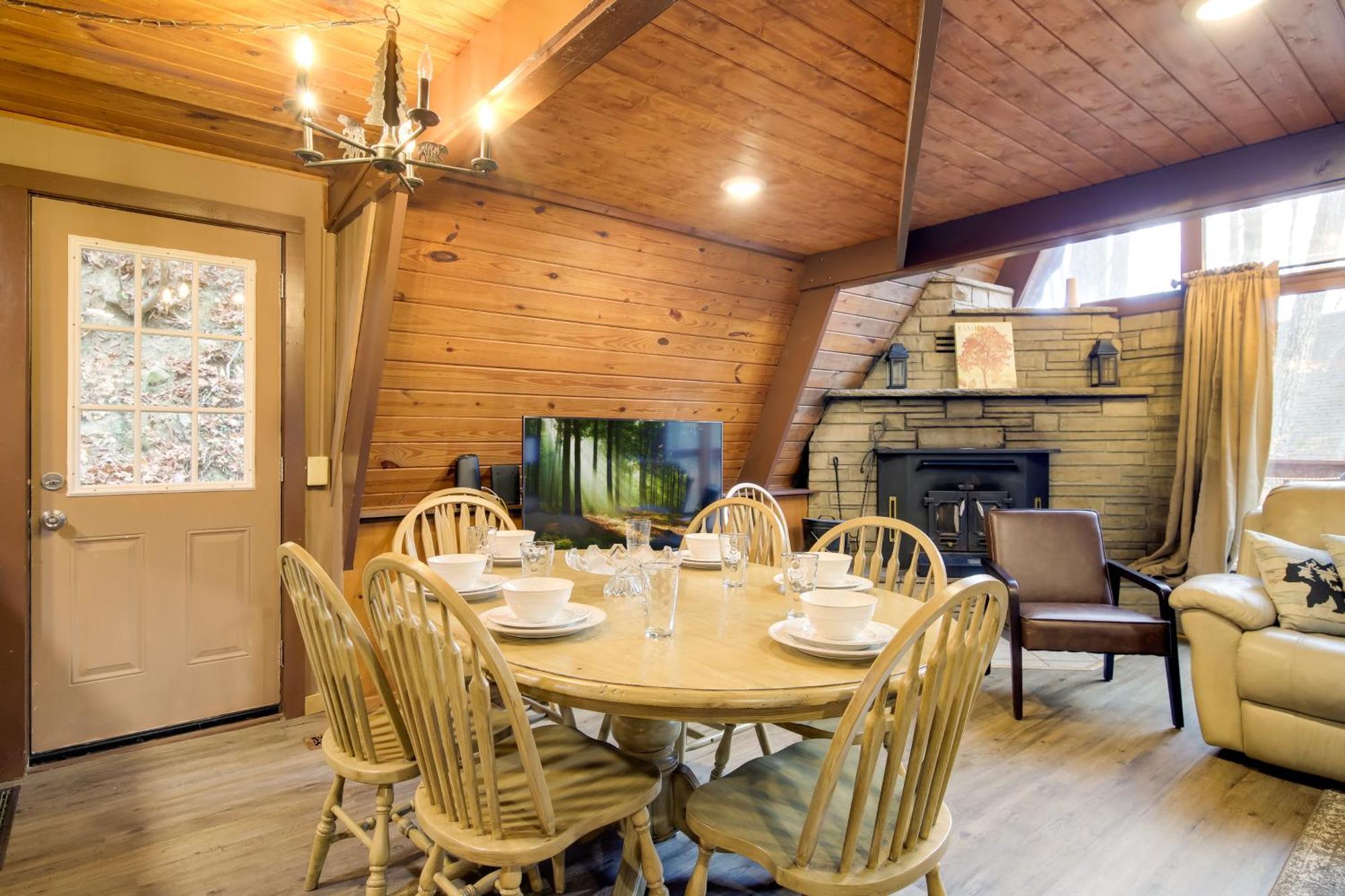 Gatlinburg A-Frame Home With Hot Tub Near Parkway Extérieur photo
