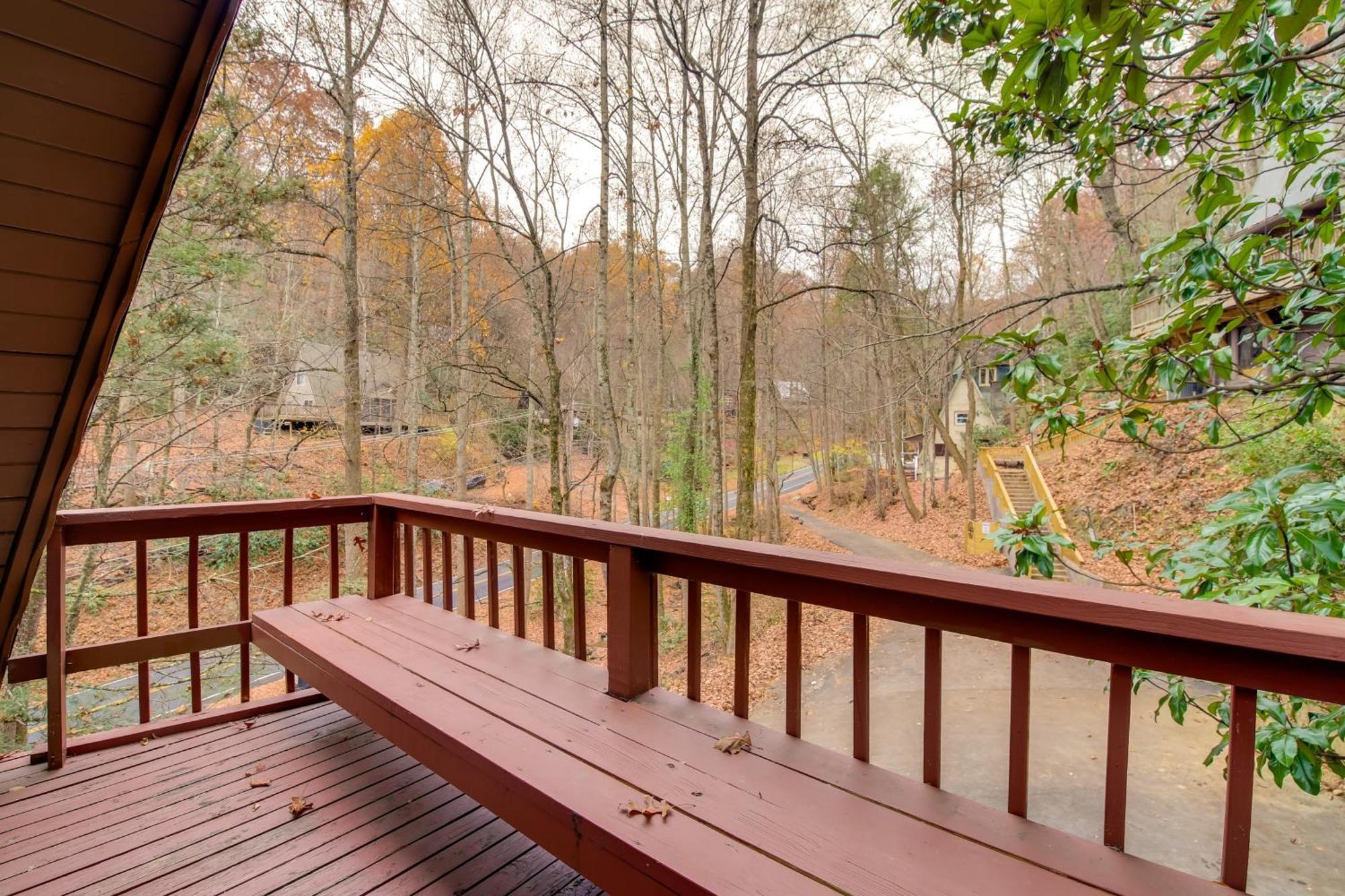 Gatlinburg A-Frame Home With Hot Tub Near Parkway Extérieur photo