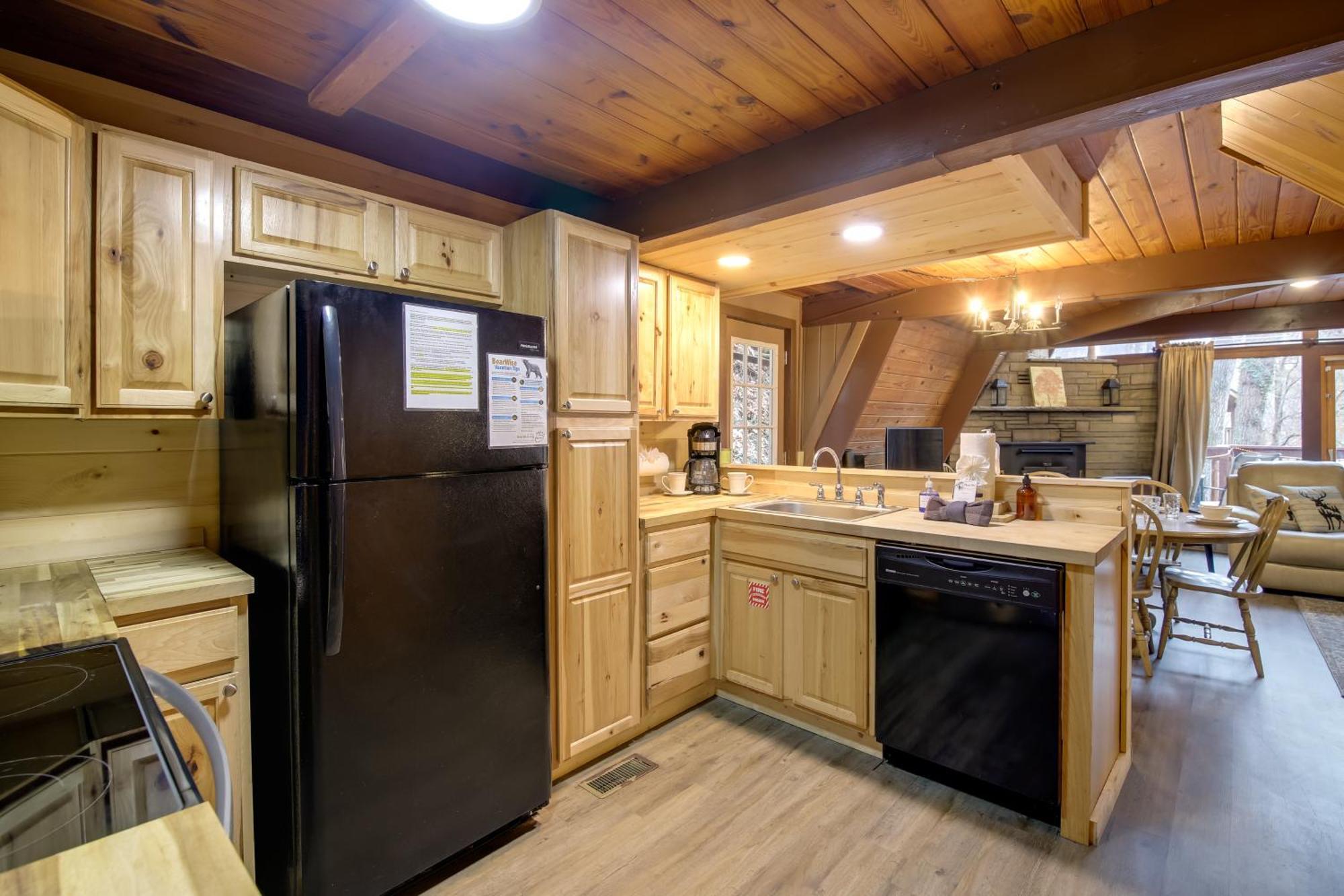 Gatlinburg A-Frame Home With Hot Tub Near Parkway Extérieur photo